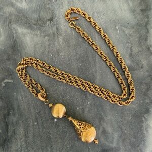 Vintage Monet Gold Pendant Chain Necklace Ad Piece